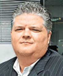 Derek Elmer's Instagram, Twitter & Facebook