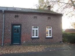 Denkmalgeschützes haus in einer ehemaligen arbeitersiedlung aus der jahrhundertwende 1900. 3 Zimmer Wohnung Zu Vermieten 46117 Oberhausen Eisenheim Berliner Strasse 10 Mapio Net