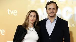 Este sábado el actor álvaro espinoza fue detenido por infringir el aforo permitido en su residencia, ubicada en la reina, región metropolitana. La Hija De Raphael Pone Fin A Su Matrimonio