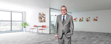 Stefan weber holds a phd in experimental physics and has a wealth of experience in product and supply chain management, r&d, sensors and iot. Stefan Weber Ihr Wustenrot Berater In Bad Homburg Vor Der Hohe