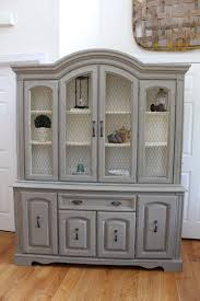 Visit My New Blog At Www Interiorswithastory Com This China Cabinet Has Been Given New Life Muebles Laqueados Restauracion De Muebles Decoracion De Muebles