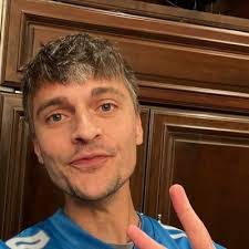 Michael Behrendt's Instagram, Twitter & Facebook