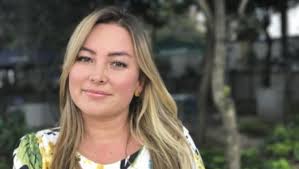 “Falta claridad sobre los riesgos de los implantes mamarios”: Catalina  Suárez, periodista