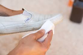 Brushing the shoes with white toothpaste followed with a damp cloth might work too, or you might opt to choose a specialty leather cleaner. How To Clean White Vans