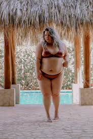 Determine your us petite size with our us petite clothing size chart. The Plus Size Swimwear I Wore In Costa Rica Natalie In The City A Chicago Petite Plus Size Fashion Blog By Natalie Craig
