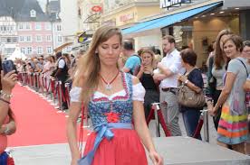 Loana katharina radecki (* 1963 in berlin) ist ein ehemaliges deutsches fotomodell sowie radecki — ist ein familienname polnischer herkunft. I N F O R M A T I O N E N Modelandmisss Webseite