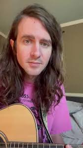 Quick lil’ cover jam from Derek Sanders ... 💐 Any other Soccer Mommy fans  out there? #maydayparade #elderemo #cover