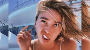 Nastya ivleeva is a russian tv presenter, actress and video blogger. Nastya Ivleeva Vspomnila Detstvo I Vozomnila Sebya Barbie Mat Tebe 30 K