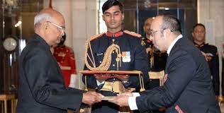 Mr. Sergio Dario Arispe Barrientos, Ambassador-designate of the  Plurinational State of Bolivia presenting his credential to the President  of India, Shri Ram Nath Kovind