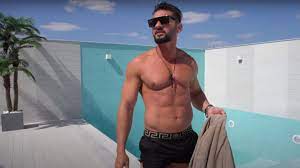 Liderimob business house va propune spre vanzare in domnesti, lot de teren intravilan 710 mp lotul ,toate utilitatile (canalizare,apa,gaze,curent,fibra optica rcs,asfalt ),pe strada intrarea foisorului ,vis a vis de casa lui dorian popa. Pro Tv Dorian Popa È™i A Construit PiscinÄƒ In Curtea Casei De 300 000 De Euro Proprietatea AratÄƒ Ca La Hollywood