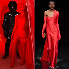 Remember when kim kardashian went to a fashion show without a stitch of makeup on her face? Kim Kardashian In Balenciaga Kendall Jenner S Birthday Party Fashionsizzle