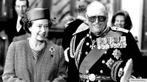 D/s kong harald det nordenfjeldske dampskibsselskab, trondheim. The Royal Family On Twitter The Queen Travelled To Norway In 2001 For A State Visit Here Her Majesty Is Inspecting Hm Kongen S Guard Accompanied By King Harald V Of Norway At