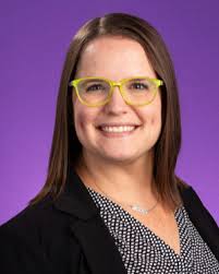 Lindsey Oakes's Instagram, Twitter & Facebook