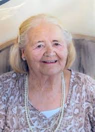 Doreen Bowers's Instagram, Twitter & Facebook