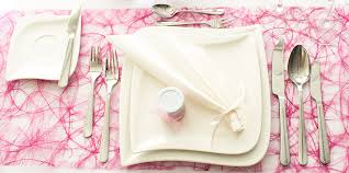 Wie ordne ich teller, besteck und gläser richtig an? Ein Kleiner Tisch Knigge Fur Eure Hochzeit Ratgeber