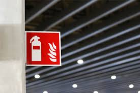 Selain untuk menjamin keberlanjutan perusahaan dalam menjalankan bisnisnya, penerapan prosedur keselamatan kerja di tempat kerja. Mengapa Rambu K3 Di Tempat Kerja Harus Sesuai Standar Nasional Dan Internasional Safety Sign Indonesia