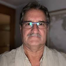 Daniel Farcas (@daniel_farcas)