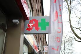 Hamburgerinnen und hamburger müssen noch etwas geduld haben, bis der digitale impfpass in der stadt zu haben ist. Digitaler Impfpass Stellt Apotheken In Eimsbuttel Vor Probleme