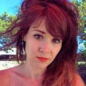 Larissa Thomas's Instagram, Twitter & Facebook