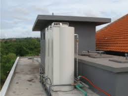 Yang kedua adalah water heater yang menggunakan panas matahari untuk memanaskan air. Tangki Vs Instant Water Heater Rheem Everhot
