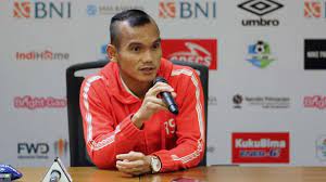 Aksi skill riko simanjuntak (persija jakarta) bikin penonton stadion maguwoharjo sleman kagum di. Sebut Persija Dalam Masa Transisi Riko Minta Jakmania Bersabar