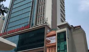 The tower is located in jalan yap kwan seng; Cho Thue VÄƒn Phong Háº¡ng A Toa Nha Vp Bank Tower 89 Lang Háº¡ Ä'á»'ng Ä'a Ha Ná»™i Lh 0943726639 Http M Dothi Net