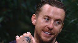 Russell Howard downs cider live