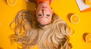 Il succo di limone ha molti benefici, anche per i capelli: Maschera Per Capelli Fai Da Te Con Ingredienti Naturali Archzine It