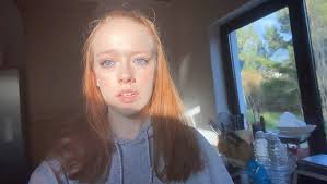Amybeth mcnulty stars as anne shirley in anne, a new series that will air on netflix and cbc. Amybeth Mcnulty Facebook