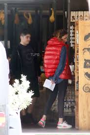 Παρασκευή 21 αυγούστου 2020, 08:30. Despoina Bandh Spania Emfanish Me Ton Gio Ths Gia Pswnia Fwto Radio Polis 99 4 Larisa