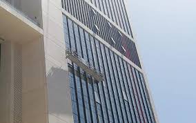 Hayatınızda bir kez cam sildiyseniz bilirsiniz, bu işin en can sıkıcı taraflarından biri camın bazı bölümlerine ulaşmanın zorluğudur. Dis Cephe Cam Temizligi