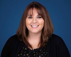 Vicki Dyer's Instagram, Twitter & Facebook