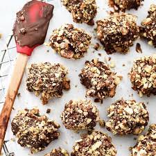 11 No Bake Cookie Recipes To Make When You Re Too Impatient For An Oven Baking Recipes Cookies Best Easy Dessert Recipes Easy Desserts