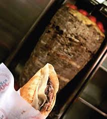 A taste of beirut closer to you established in 2017. Shawarma Quatre Adresses A Re Decouvrir