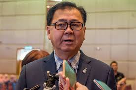 Als je nog tijd hebt om op verkenning te gaan, stop dan zeker. Covid 19 Medical Team Can Conduct Tests At Home For Suspected Cases Borneo Today