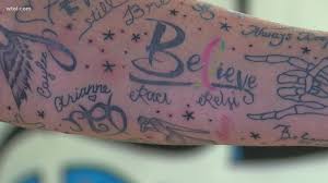 He tells fox6 news he is now on his 114th tattoo. Toledo Man Battling Cancer Gets Matching Tattoos With Strangers Wtol Com