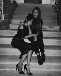 Nach einem kurzen erneuten beziehungsversuch 2015 trennte sich das paar endgültig. Mandy Capristo