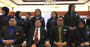 Jumlah pembayaran bonus penjawat awam dan pesara kerajaan bajet 2021. Bajet 2019 Cuepacs Mohon Dana Baik Pulih Kuaters Kerajaan Uzur Tidak Layak Didiami Sarawakvoice Com