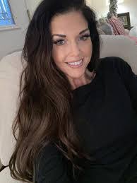 Dana Bradley's Instagram, Twitter & Facebook