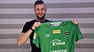 Arka gdynia bełchatów chrobry głogów górnik łęczna jastrzębie korona kielce miedź legnica nieciecza odra opole puszcza niepołomice radomiak radom resovia rzeszów sandecja nowy. Fortuna I Liga Radomiak Radom Pozyskal Wartosciowego Pomocnika To Marcin Budzinski