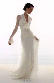 L'atelier le spose di margot, con le sue eleganti vetrine che affacciano sulle vie del centro di scordia, è il wedding corner per uomo e donna in cui l'eleganza, il prestigio e classe, fanno della passione per gli abiti da sposa una realtà di stile e moda nel panorama siciliano contemporaneo. Le Spose Di Gio Collezione Classica