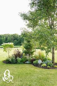 16 Astonishing Garden Islands That Will Take Your Breath Away Garden Front Of House Landscaping Around Trees Outdoor Gardens