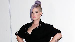 Get more info like birth place, age, birth sign, biography, family, relation & latest news etc. Kelly Osbourne Recounts Her Dad S Overdose The Same Night Her Mom Had A Seizure In New Memoir Entertainment Tonight