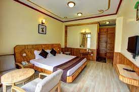 Hotel snow peak retreat is located on 2 kms distance from the famous mall road manali. Snow Peak Retreat Manali 2021 Reviews Pictures Deals