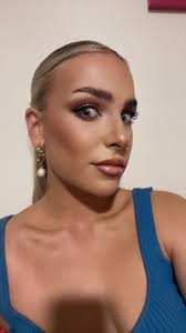 Annabelle Lester's Instagram, Twitter & Facebook