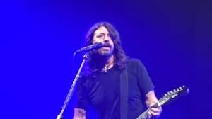 Deník n a a2larm přinesly svědectví dívek, které poslance viní z toho, že je v. Foo Fighters Hrali V O2 Arene Dve A Pul Hodiny Dave Grohl Malem Zapomnel Na Svou Nejlepsi Pisen Music Now Aktuality