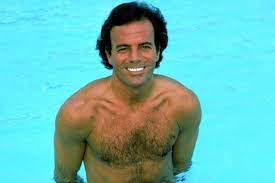 Последние твиты от julio iglesias (@julioiglesias). Julio Iglesias Joven Buscar Con Google Julio Iglesias I Write The Songs Iglesias