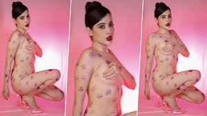 Uorfi Javed Goes Nude and Stamped! Fashion Influencer Hides Her Assets in  This Super Raunchy Video on Insta – WATCH | 👗 LatestLY