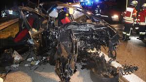 Schalten sie ihr licht ein, drängeln sie nicht und halten sie sich an die geschwindigkeitsbegrenzung. Vier Tote Bei Unfall Mit Geisterfahrer Auf A99 Bei Hohenbrunn Br24