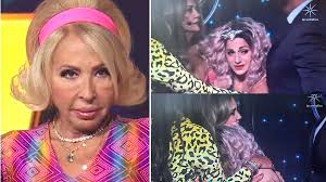 Laura bozzo es conocida a nivel nacional a raíz de sus programas de televisión en donde presenta diferentes casos de problemas familiares y en los. Lola Cortes Llego A Criticar A Laura Bozzo Pero Luego Rompio En Llanto Informacion Center